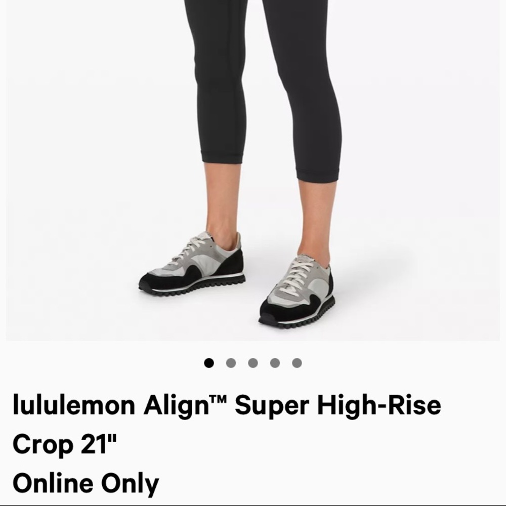NWOT SUPER HIGH RISE LULULEMON ALIGN CROP 2